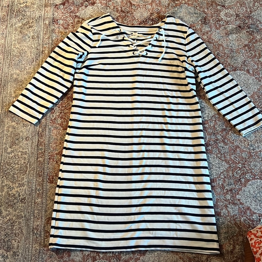 Old Navy Striped Quarter Length Sleeve dress